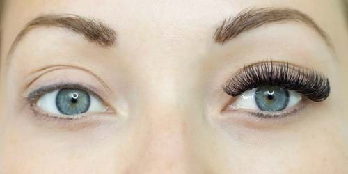 One eye comparison of eyelash extensions